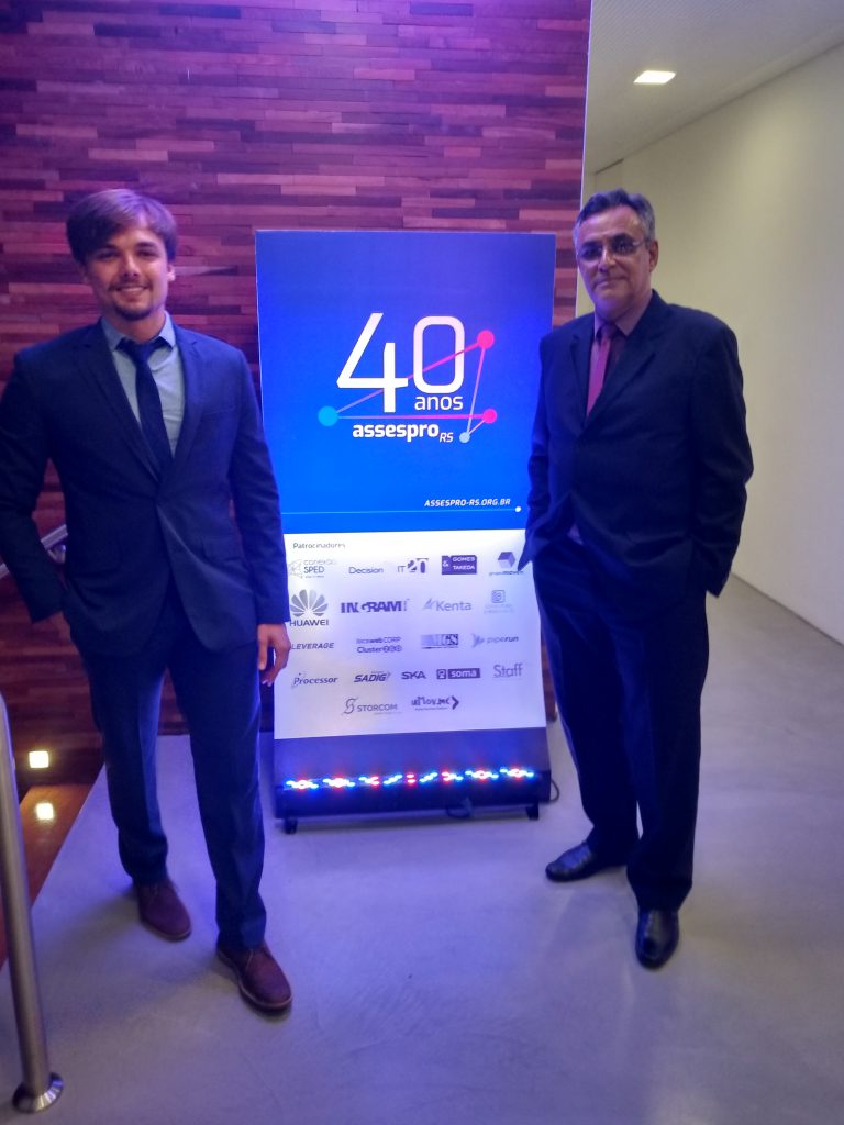 SISPRO recebe homenagem na comemoração dos 40 anos da ASSESPRO-RS
